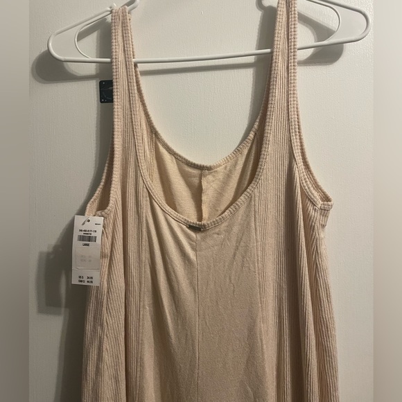 Cute beige cozy jumpsuit from GILLY hicks size L. - Picture 6 of 8
